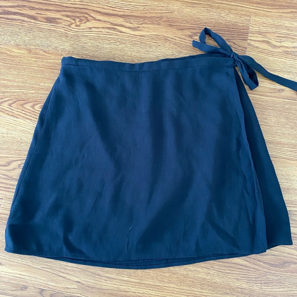 Aritzia Sunday Best Dawson Wrap Mini Skirt- Black